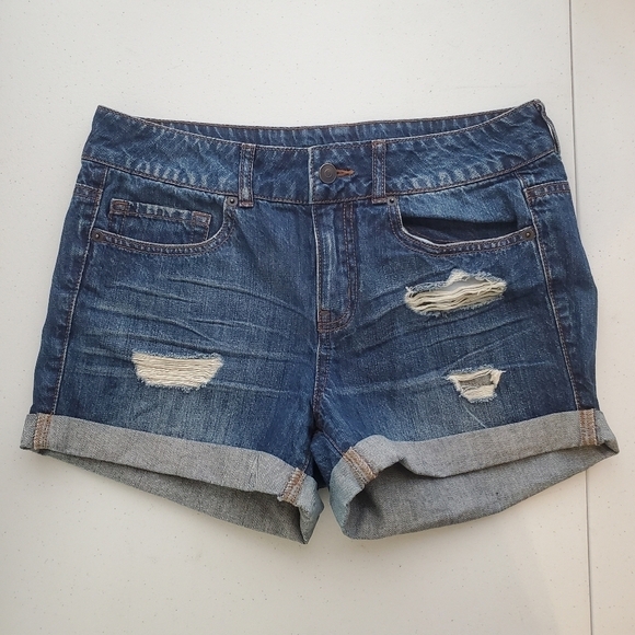 Forever 21 Denim Cuffed Shorts‎ 28 Distressed 100% cotton Midrise - Picture 1 of 7